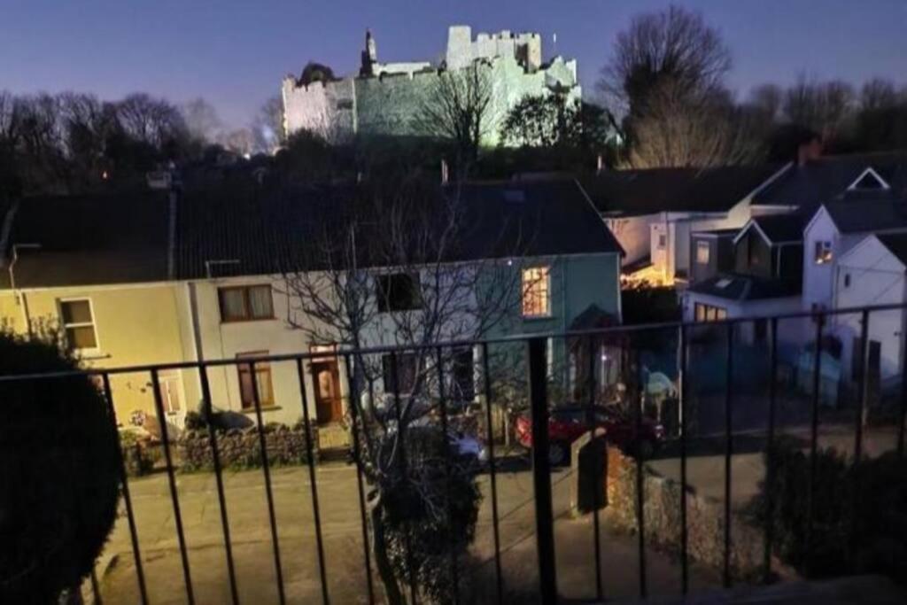 Castle View - Flat In Mumbles - Free Parking Apartamento Oystermouth Exterior foto